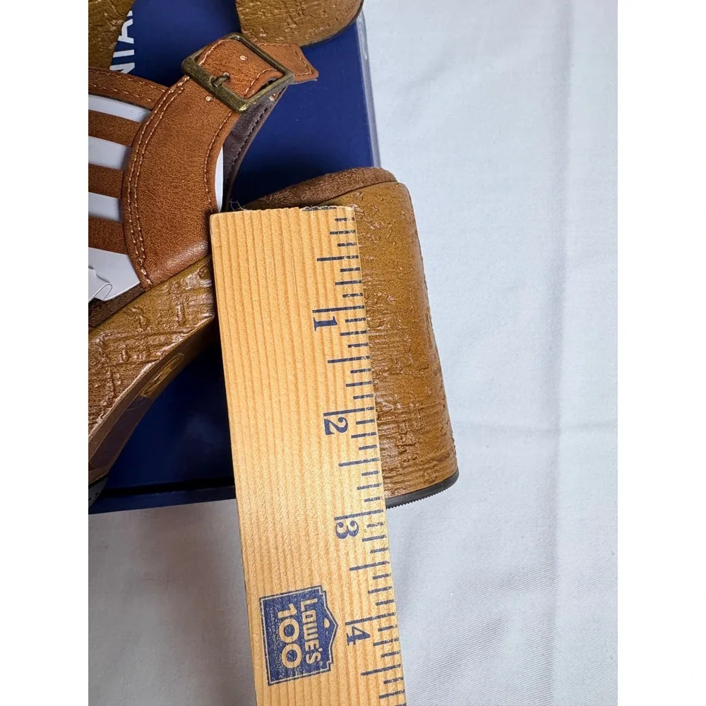 White Mountain Barbea Sandals 7 Tan New Strappy Block Heel Platform Gladiator